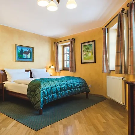 Pod Plání Apart-hotel 3*